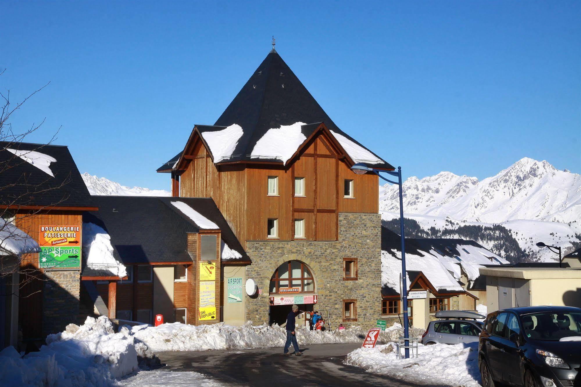 Residence Nemea Le Hameau De Balestas Germ Exterior photo